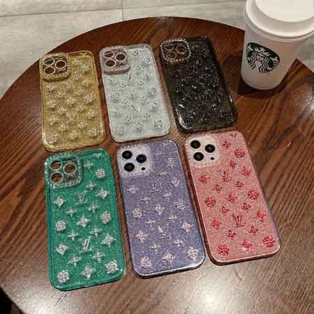 ブランド 携帯ケース アイフォン15 